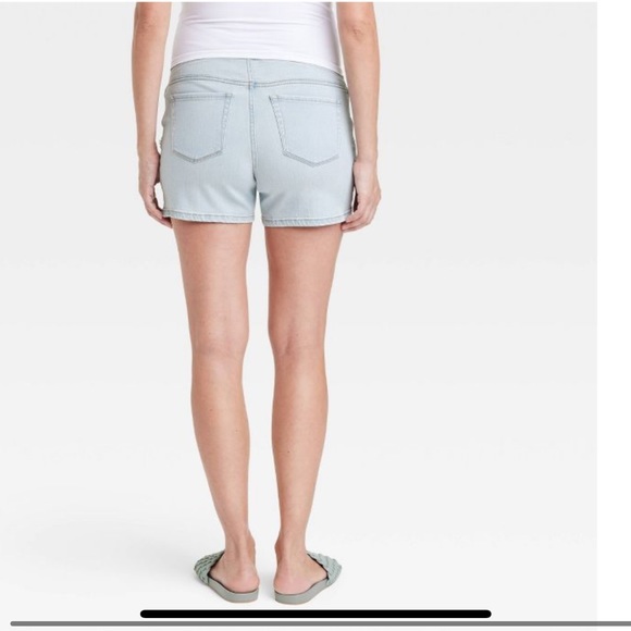 New Isabel Maternity over belly Jean shorts - Picture 4 of 5
